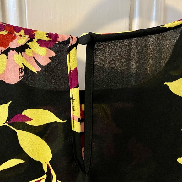 who what where by Target Blouse / Size Medium - Picture 6 of 6